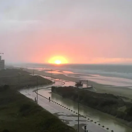 Διαμέρισμα Beachfront In For 6 Middelkerke